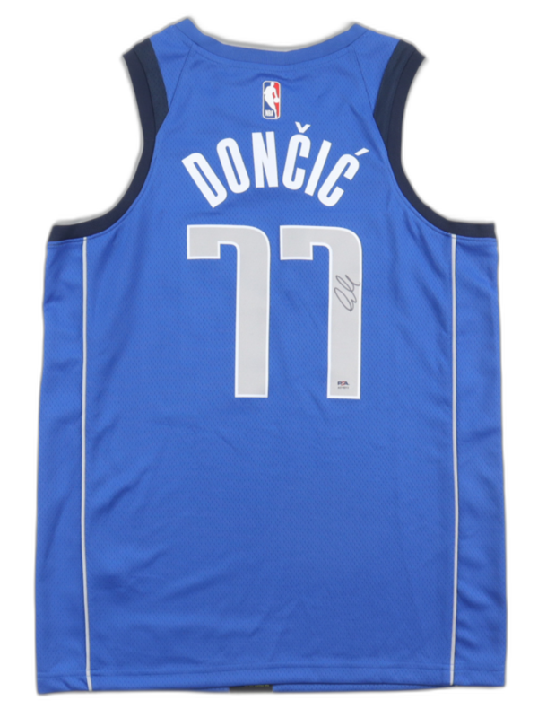 Mavericks Signed Jersey Luka Doncic