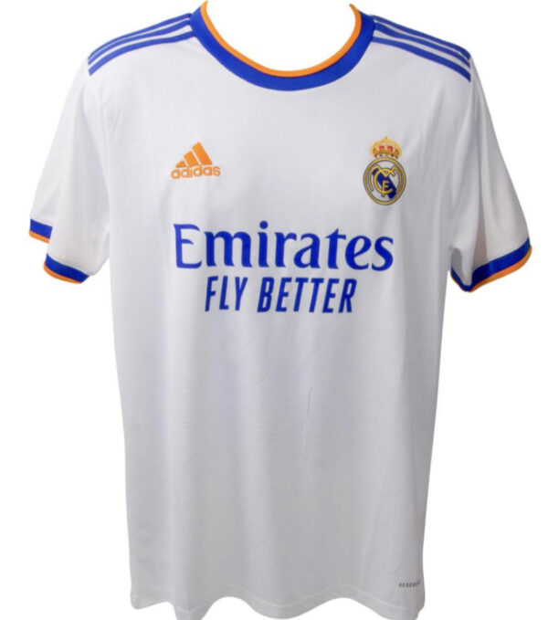 Real Madrid Signed Jersey Vinicius JR. - Image 3