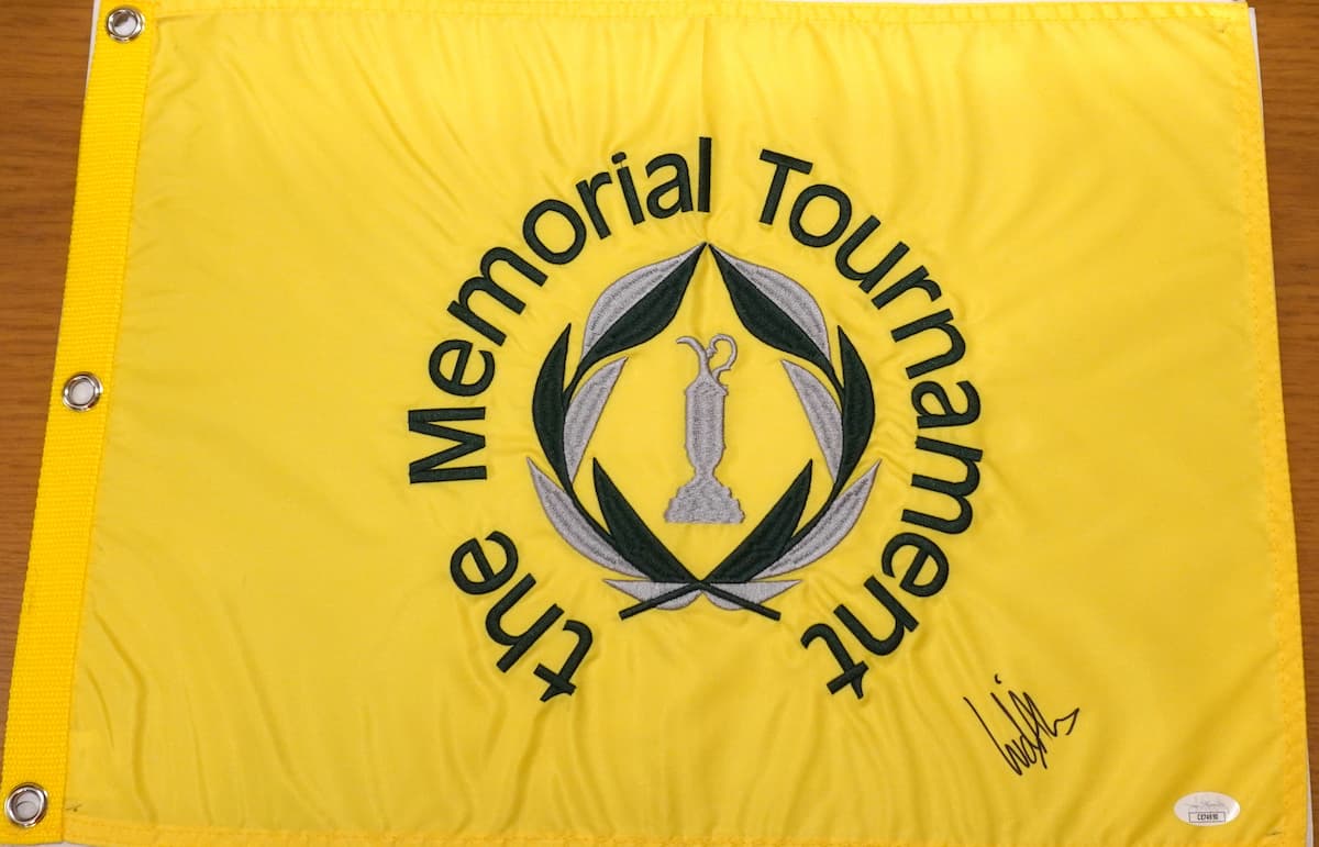 Bandera Autografiada Ludbig Aberg Memorial Tournament