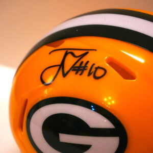 Close-Up Firma Mini Casco Firmado Jordan Love
