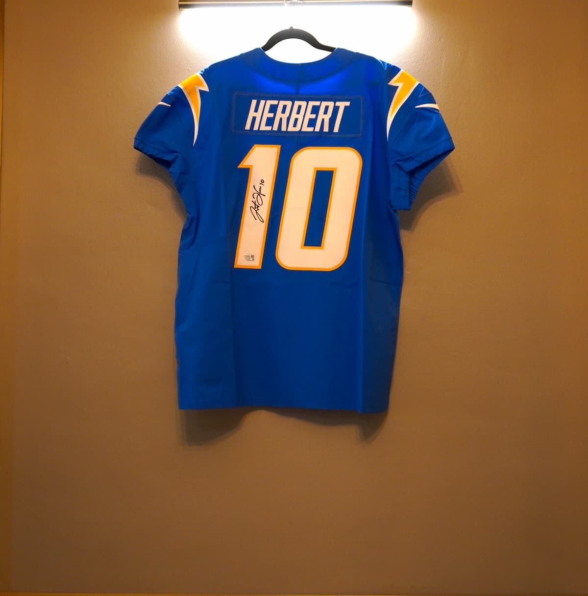 Playera Firmada Justin Herbert